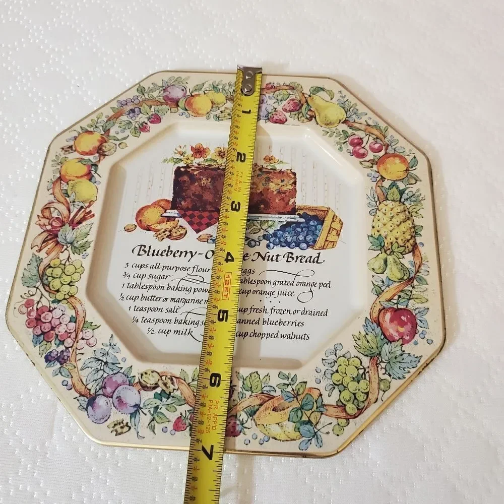 Avon VTG Recipes Tin Platters
